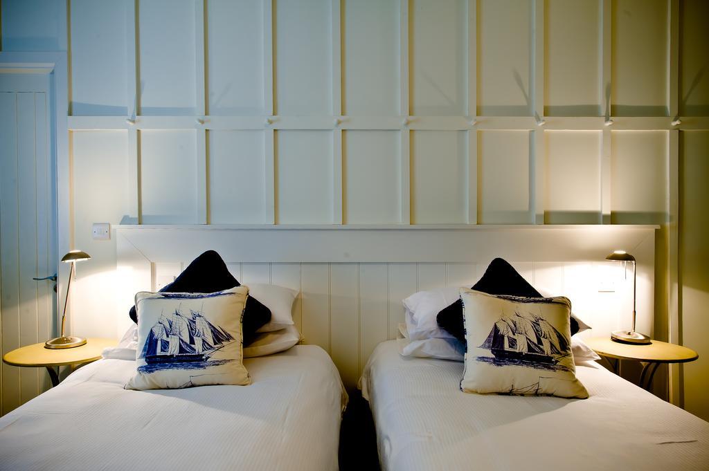Tannery Townhouse Hotel ดันการ์วัน ภายนอก รูปภาพ